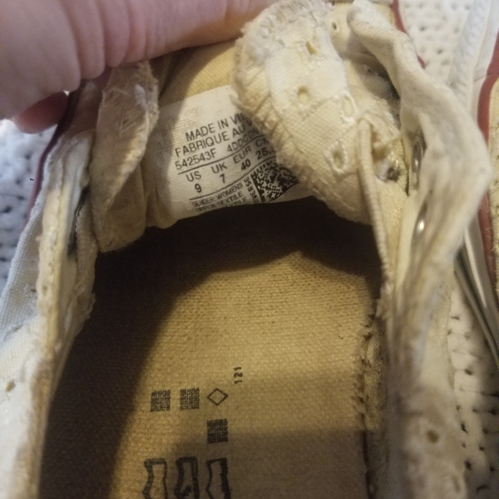 Converse - Picture 4 of 6
